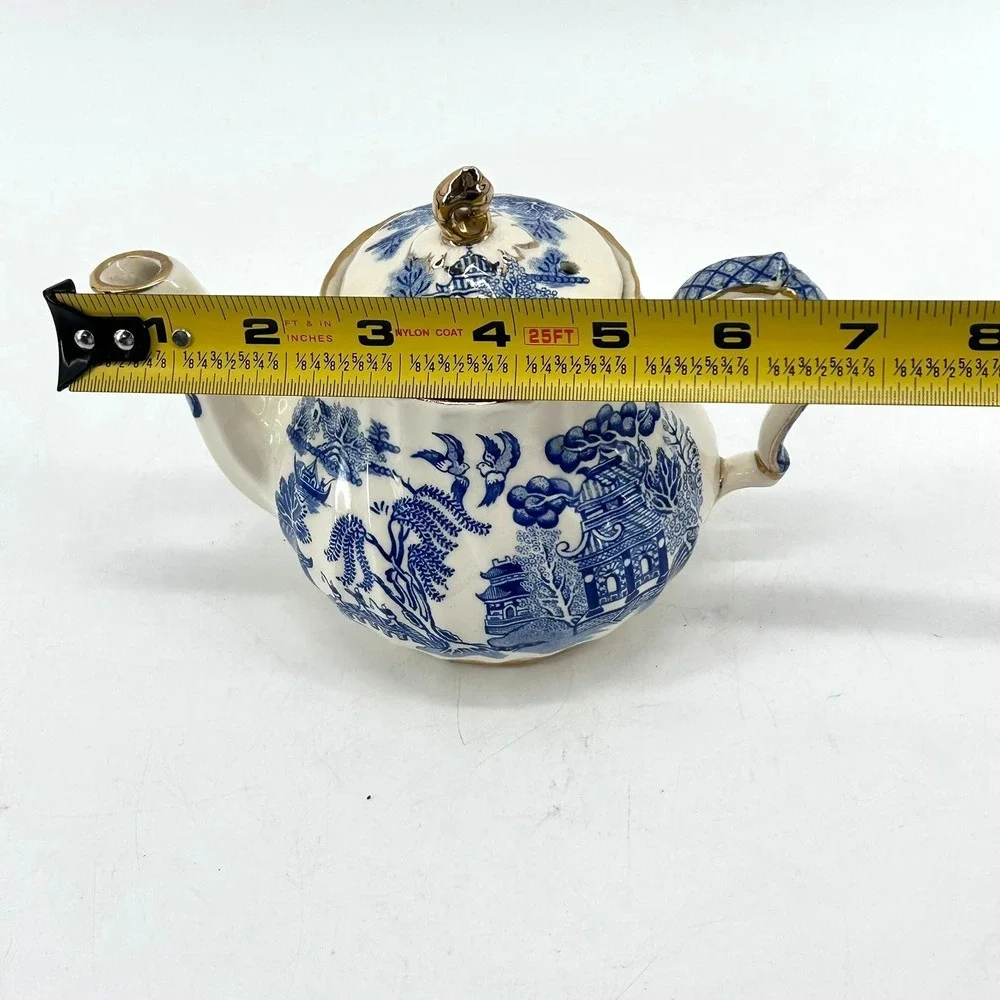 VTG Sadler Blue Willow Teapot Blue White Chinoiserie Ceramic Gold Trim Pagoda